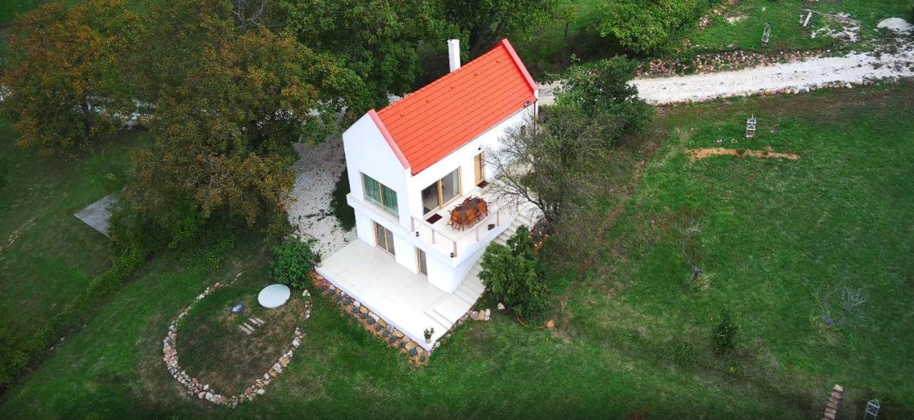 Baloveon Birtok Kaptalantoti ภายนอก รูปภาพ